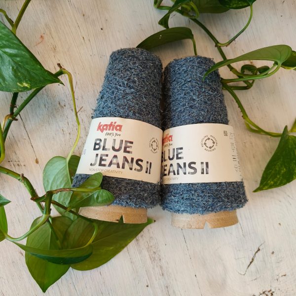 Blue Jeans, Katia